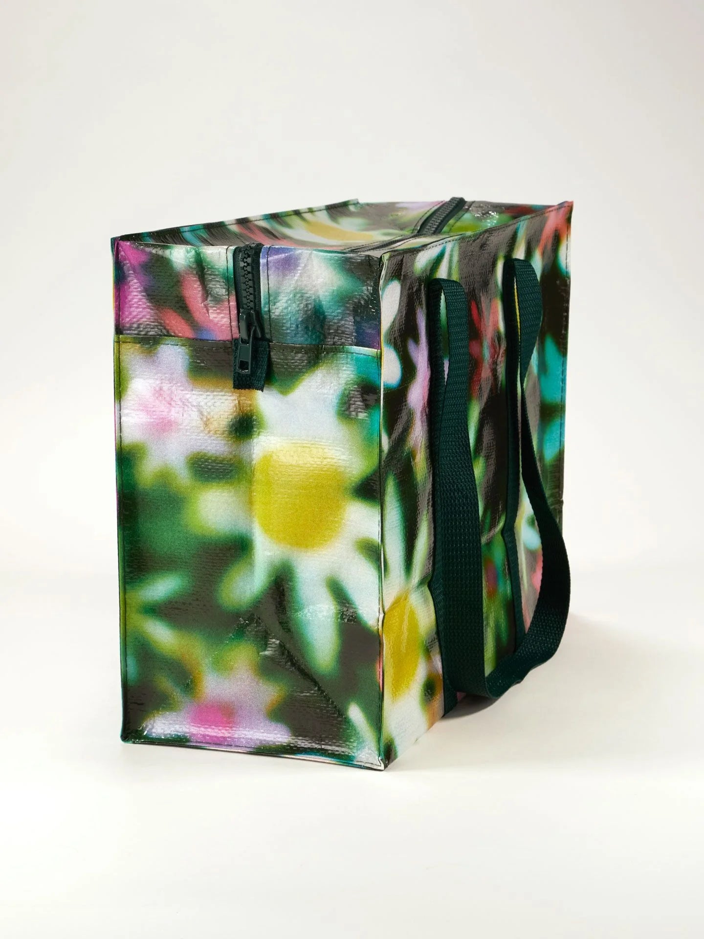 Hazy Daisy Shoulder Tote